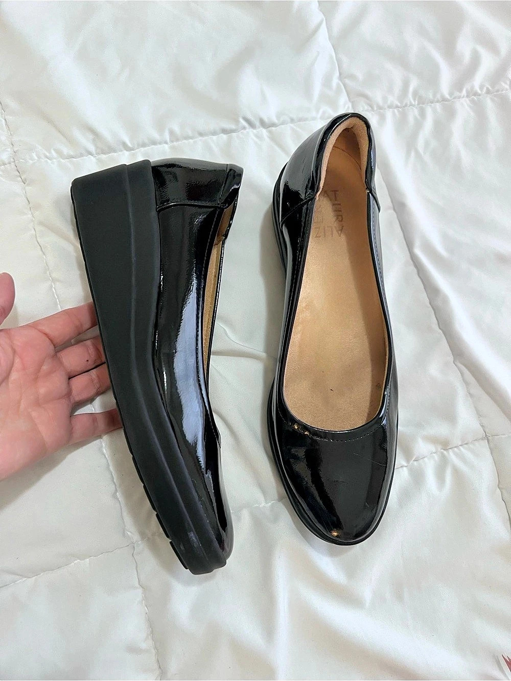 Naturalizer Black Patent Wedge Pumps Size US 9